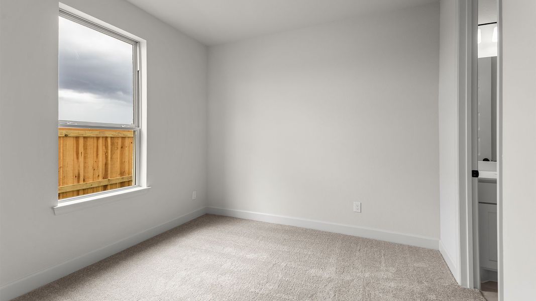 Spacious, unfurnished interior of a new home in Meridiana, Manvel (Image 10).