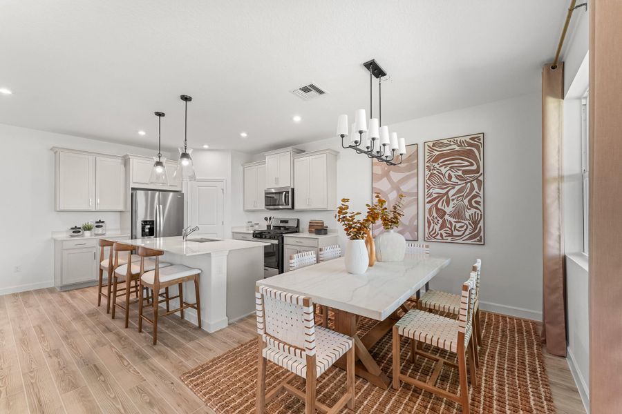 US_SEF_CASCADES_LOT 356_STAGED_DINING