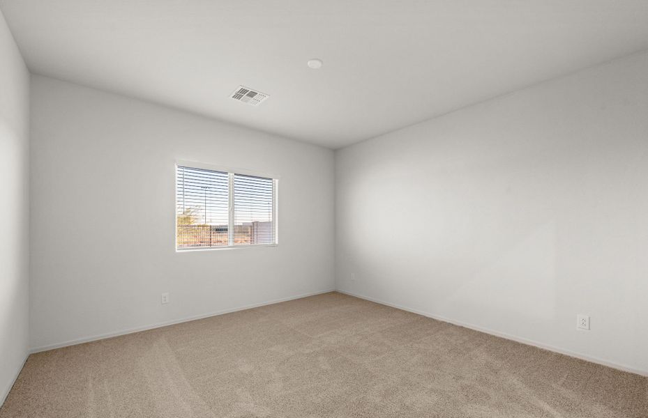Spacious, unfurnished interior of a new home in El Rancho Santa Rosa, Maricopa (Image 14).