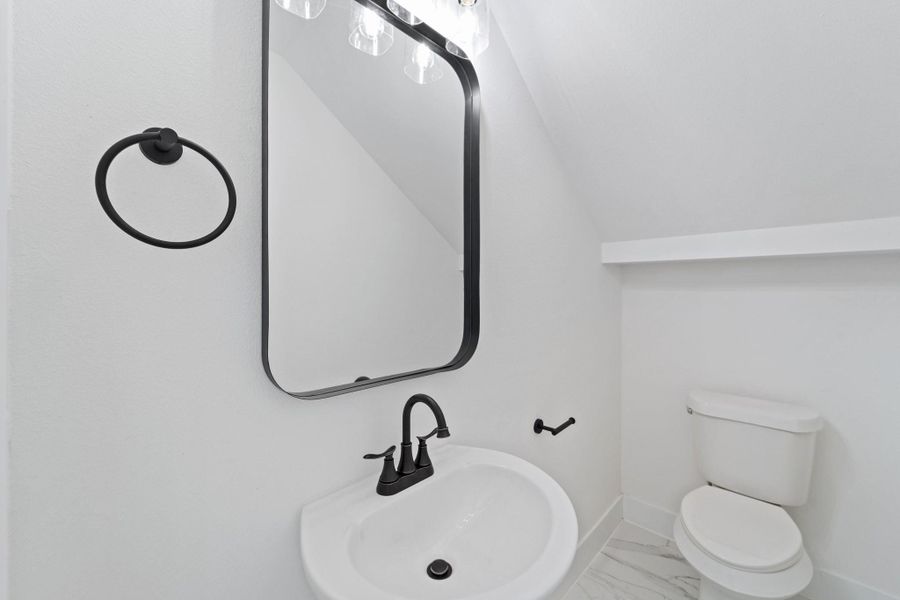 Power Bath on 1st Floor Power Bath on 1st Floor