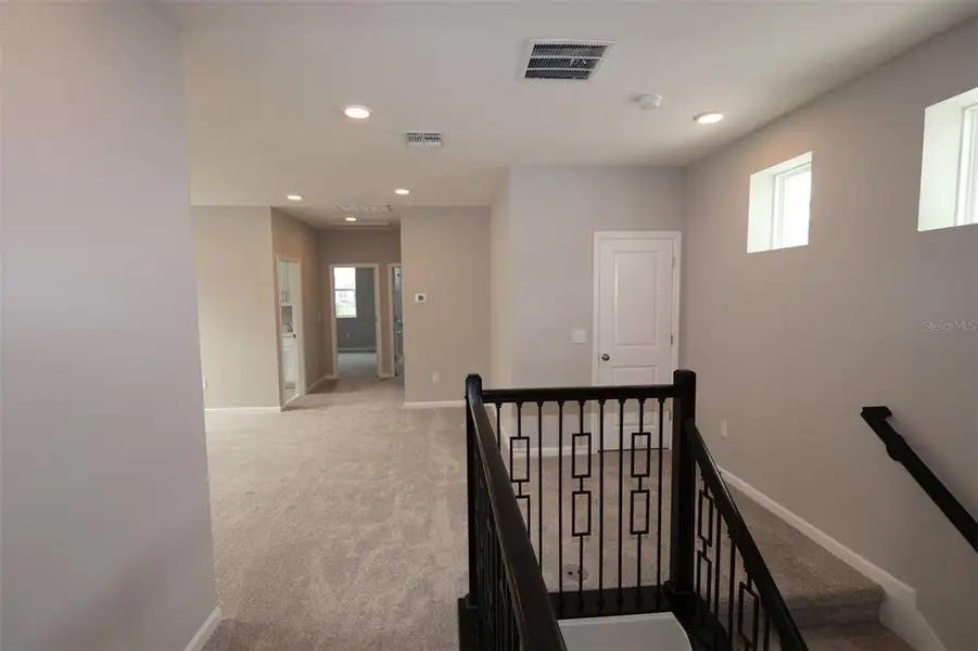 Image 65 of a home in Center Lake on the Park.