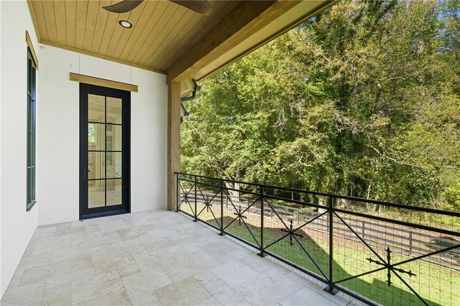 Exterior details and patio area of a home in Crossroads, Alpharetta (Image 31).
