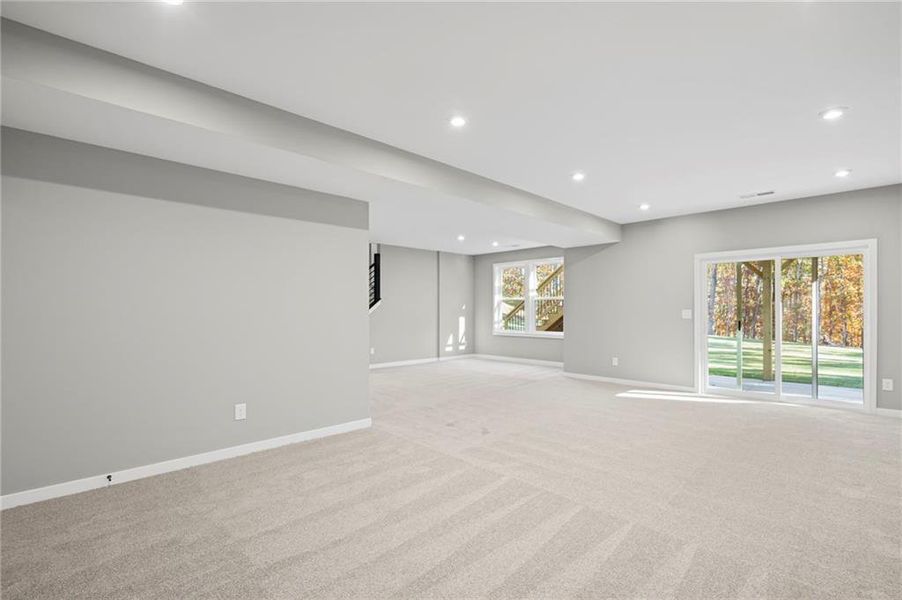 Spacious, unfurnished interior of a new home in Pickens Bluff, Hiram (Image 32).