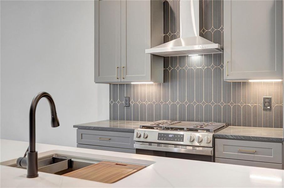 Furnished interior view inside a new home in , Atlanta (Image 38).