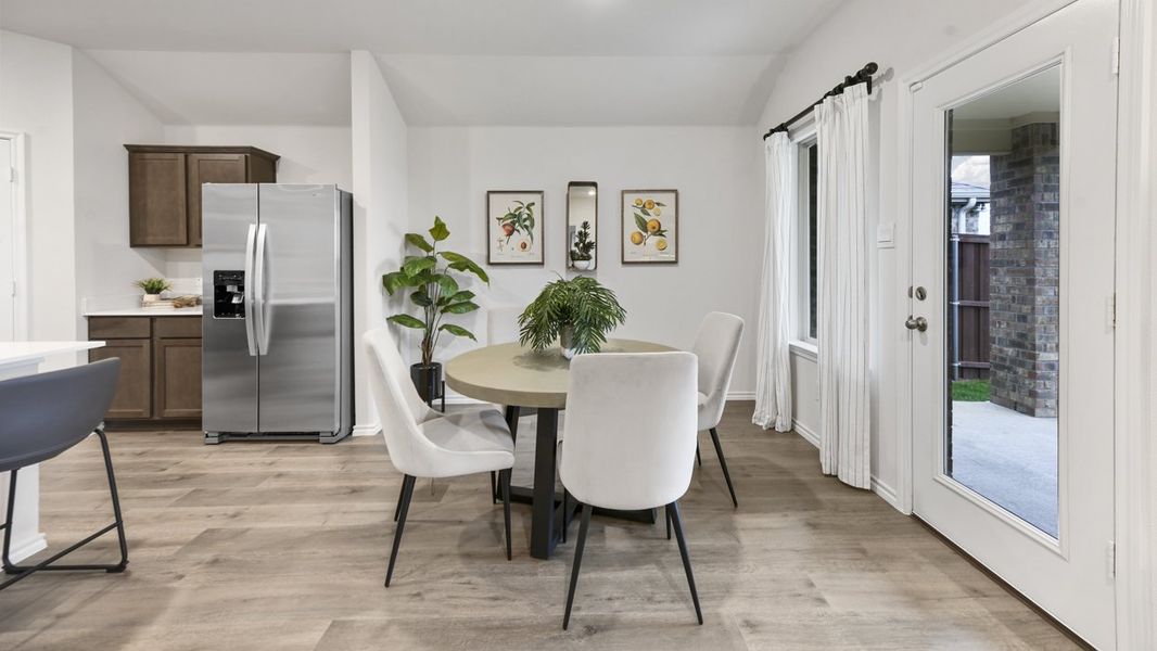 Furnished interior view inside a new home in Saddlebrook, Waxahachie (Image 5).