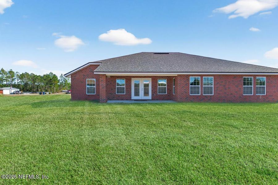 Exterior details and patio area of a home in , Callahan (Image 32).