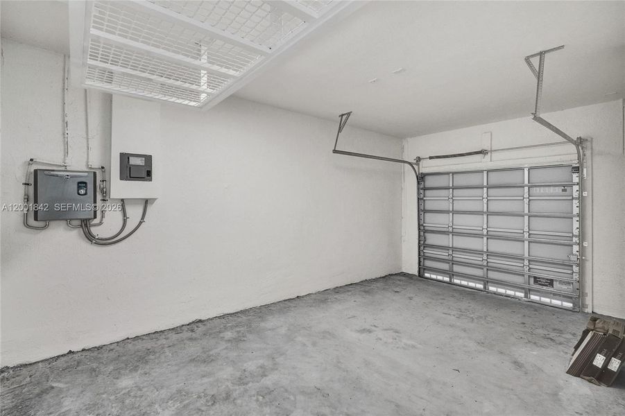 Spacious, unfurnished interior of a new home in , Homestead (Image 28).