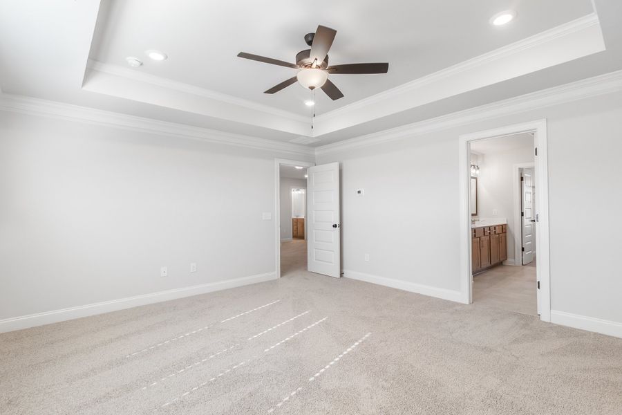 Spacious, unfurnished interior of a new home in Ridge Pointe, Athens (Image 25).