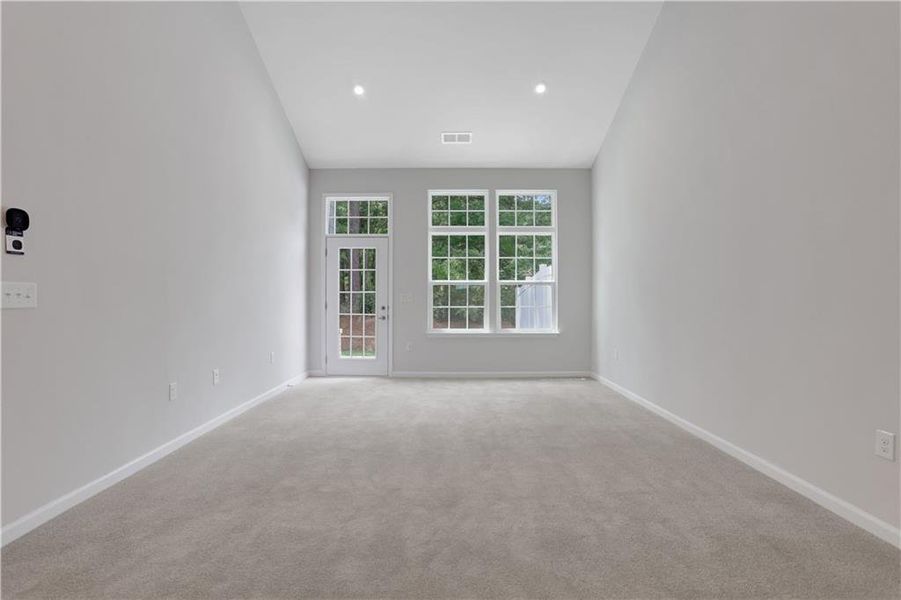 Spacious, unfurnished interior of a new home in Newberry 55+, McDonough (Image 8).