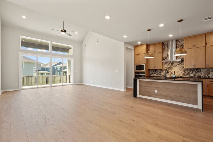 Spacious, unfurnished interior of a new home in Lariat, Liberty Hill (Image 22).