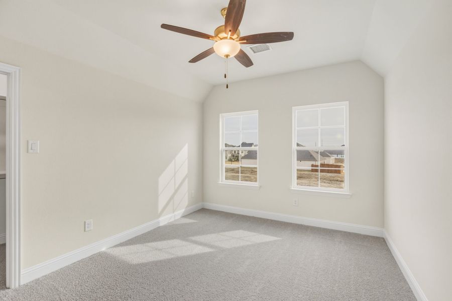 Spacious, unfurnished interior of a new home in Edgewater, Fate (Image 48).