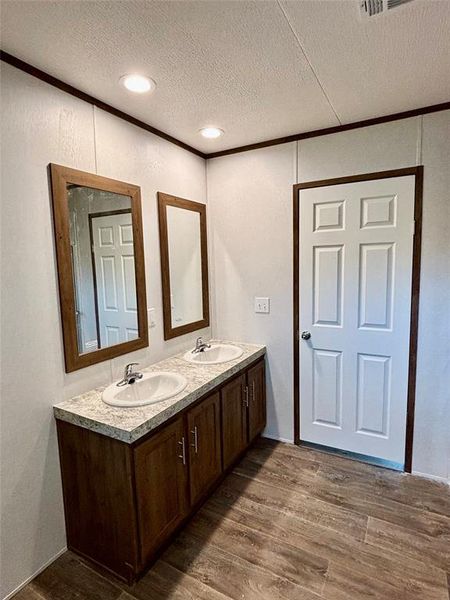 Furnished interior view inside a new home in , Quinlan (Image 11).