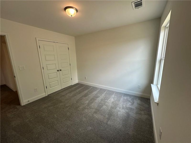 Spacious, unfurnished interior of a new home in Mulberry Summit, Flowery Branch (Image 9).