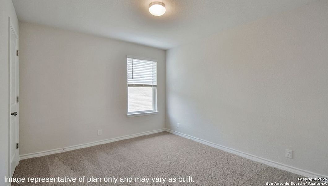 Spacious, unfurnished interior of a new home in Stonehill, San Antonio (Image 16).