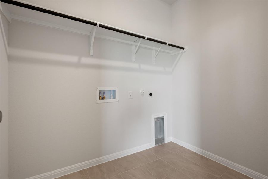 Spacious, unfurnished interior of a new home in Patterson Ranch, Georgetown (Image 39). Spacious, unfurnished interior of a new home in Patterson Ranch, Georgetown (Image 39).