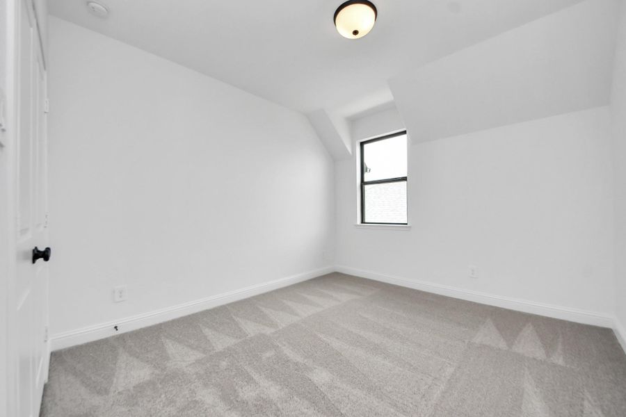 Spacious, unfurnished interior of a new home in , Missouri City (Image 36).