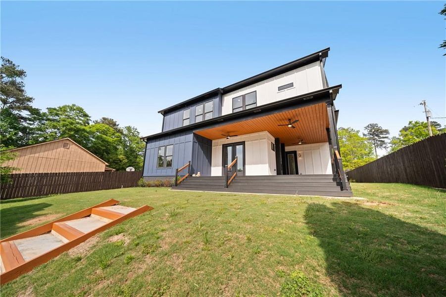 Exterior details and patio area of a home in , Acworth (Image 28).