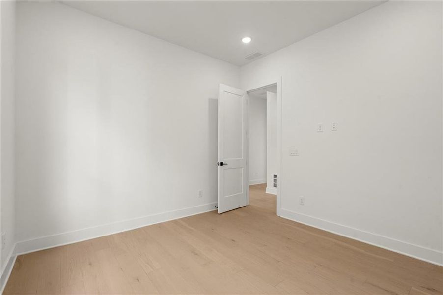 Spacious, unfurnished interior of a new home in The Gathering – Alpharetta, Alpharetta (Image 38).