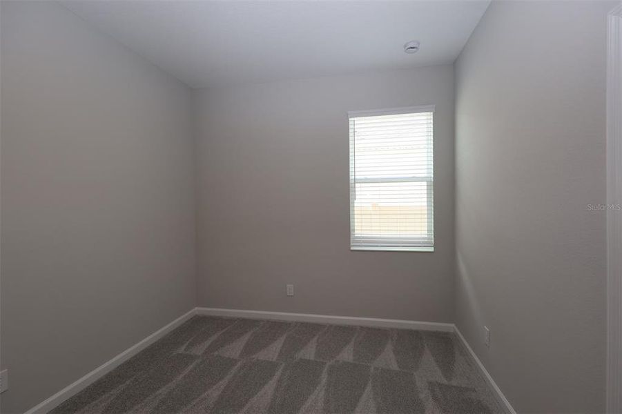 Spacious, unfurnished interior of a new home in Bay Lake Farms, St. Cloud (Image 15).