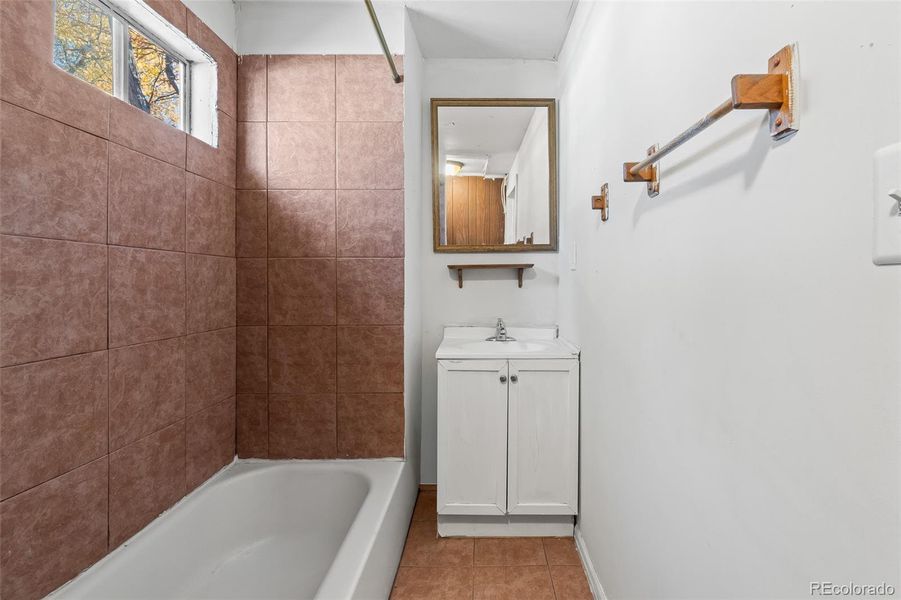 Image 34 of a home in .