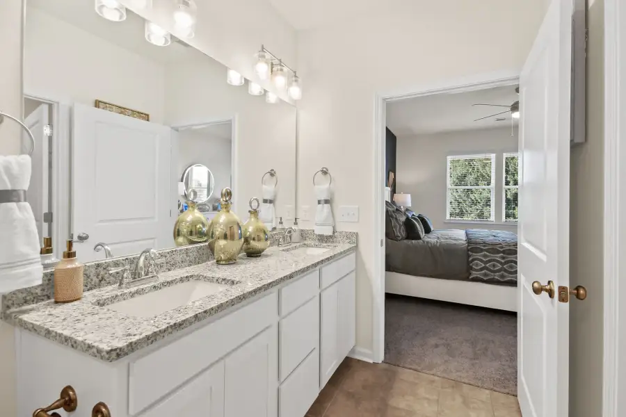 Furnished interior view inside a new home in Southbridge, Sumter (Image 5).