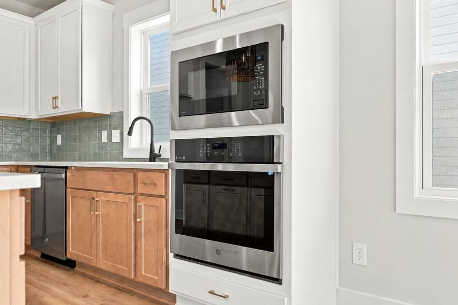 Furnished interior view inside a new home in Allen Park, Raleigh (Image 8).