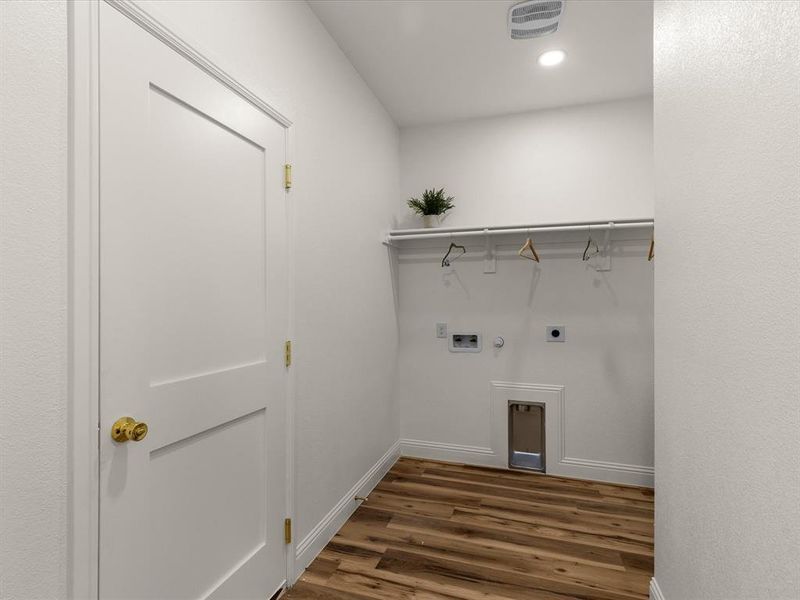 Spacious, unfurnished interior of a new home in , Fort Worth (Image 21).