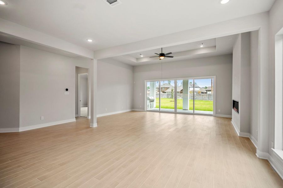 Spacious, unfurnished interior of a new home in ARTAVIA 55' Lots, Conroe (Image 24).