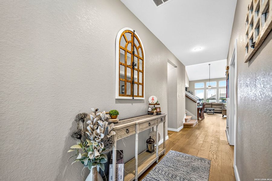 Furnished interior view inside a new home in Meyer Ranch, New Braunfels (Image 31).