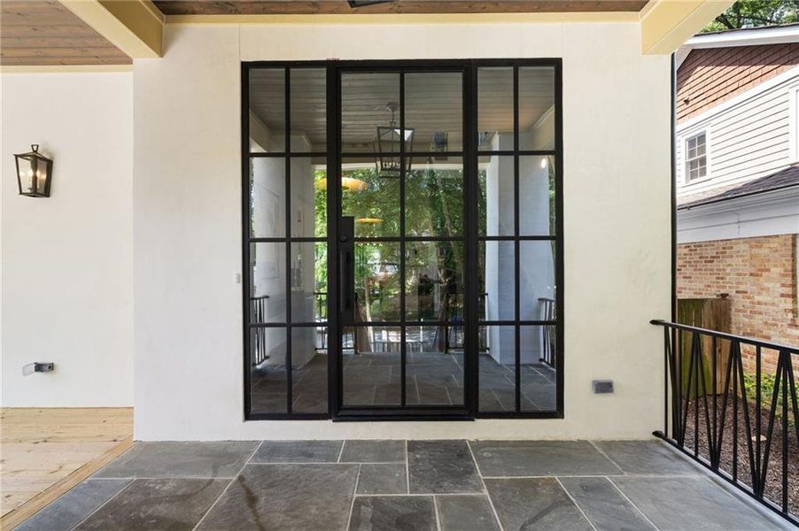 Spacious, unfurnished interior of a new home in , Atlanta (Image 18).