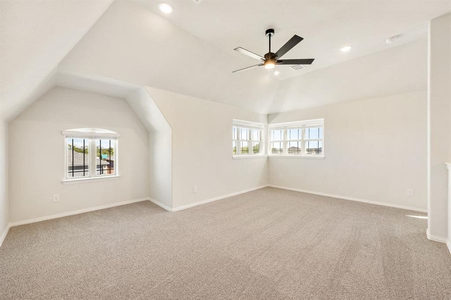 Spacious, unfurnished interior of a new home in Waterscape Classic 60s, Royse City (Image 28). Spacious, unfurnished interior of a new home in Waterscape Classic 60s, Royse City (Image 28).
