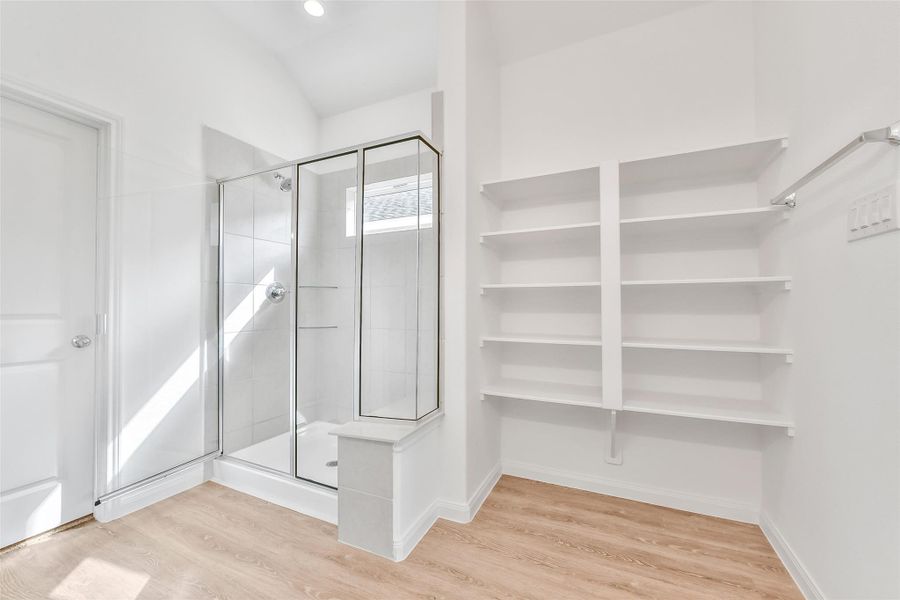 Image 29 of a home in King Oaks Village.