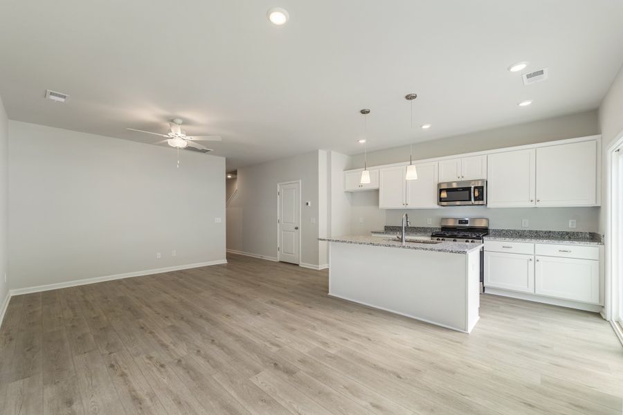 Image 23 of a home in Edwards Station.