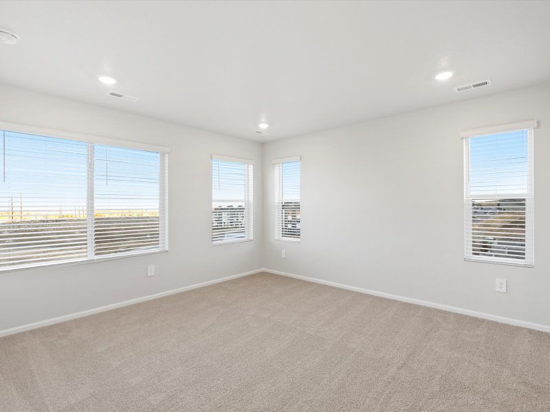 Spacious, unfurnished interior of a new home in Three Hills, Morrison (Image 12).
