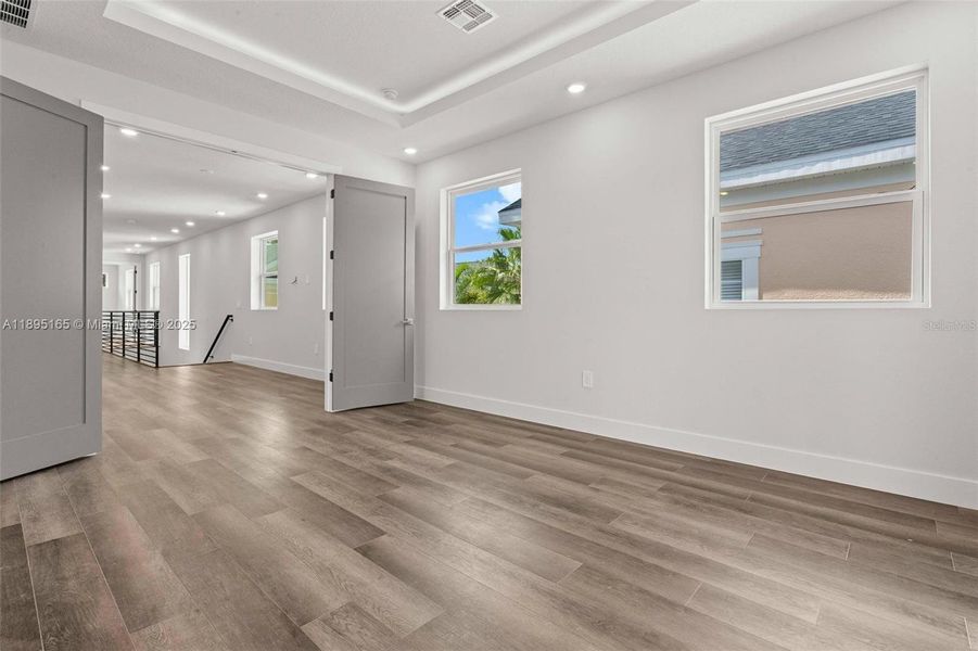 Spacious, unfurnished interior of a new home in Reunion Resort, Reunion (Image 44).