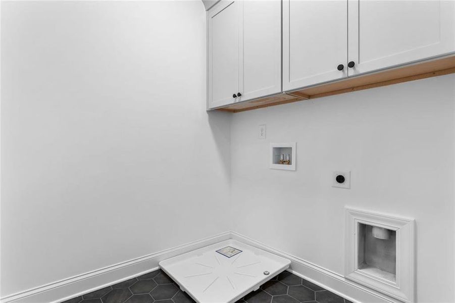 Spacious, unfurnished interior of a new home in , Senoia (Image 27).