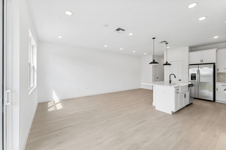 Spacious, unfurnished interior of a new home in Salerno Reserve Townhomes, Stuart (Image 22).