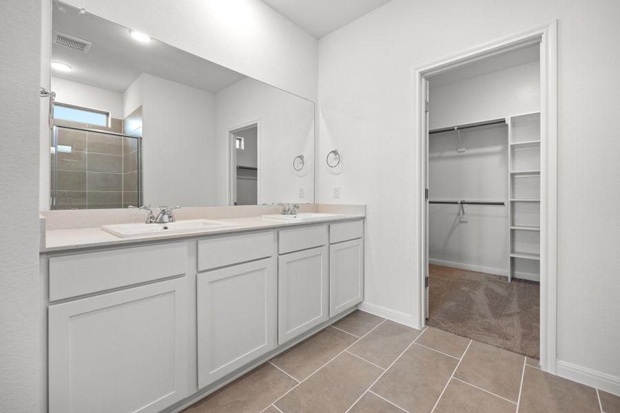 Furnished interior view inside a new home in Trinity Ranch, Elgin (Image 13).
