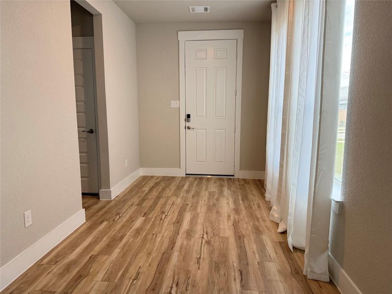 Spacious, unfurnished interior of a new home in , Katy (Image 22).