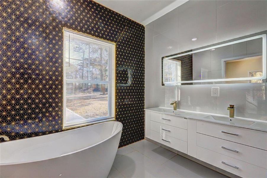 Furnished interior view inside a new home in , Atlanta (Image 7).