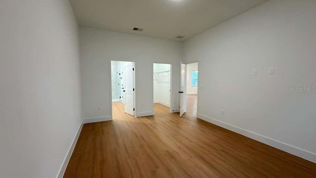 Spacious, unfurnished interior of a new home in , Citrus Springs (Image 26).