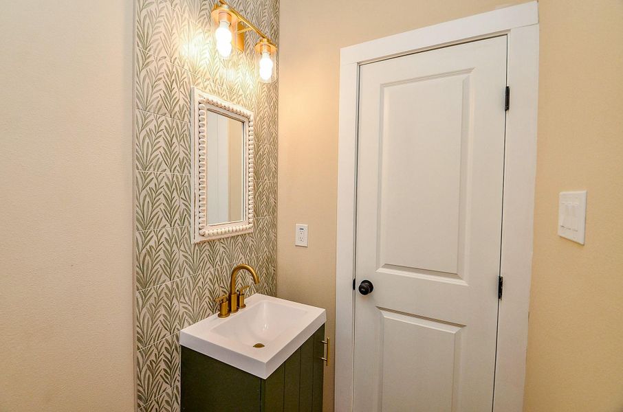 Furnished interior view inside a new home in , Sugar Land (Image 17).