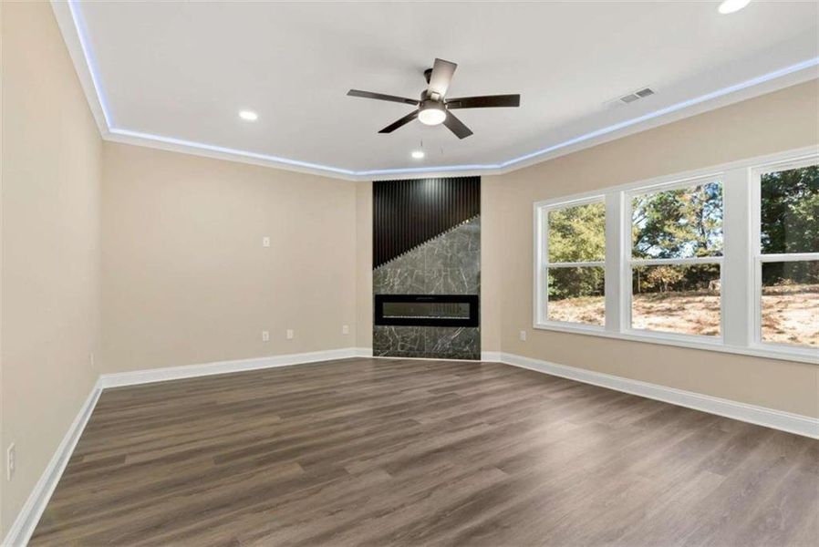 Spacious, unfurnished interior of a new home in , Jefferson (Image 40).
