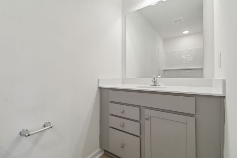 Representative furnished interior of a home built from the Bradley II by Great Southern Homes in Lynbrook, Boiling Springs (Image 59).