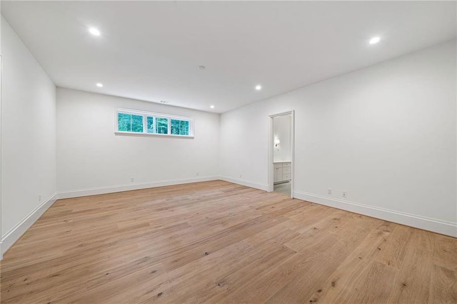 Spacious, unfurnished interior of a new home in , Atlanta (Image 20).