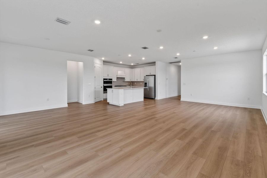 Lot796-13597SWVERMILLIONCIR(17)