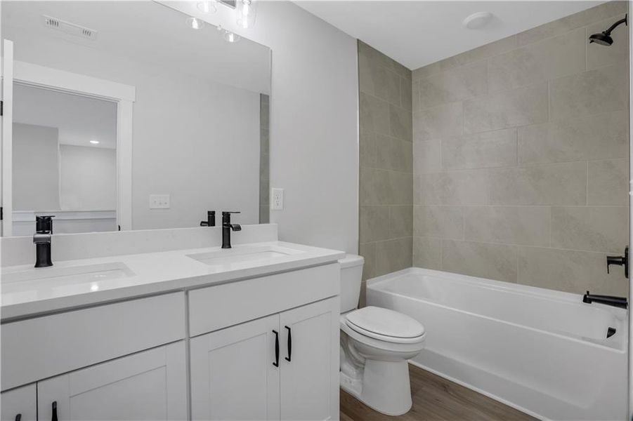 Furnished interior view inside a new home in Twin Lakes, Hoschton (Image 5).