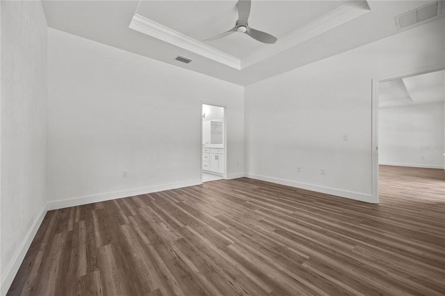 Spacious, unfurnished interior of a new home in , Gainesville (Image 15).