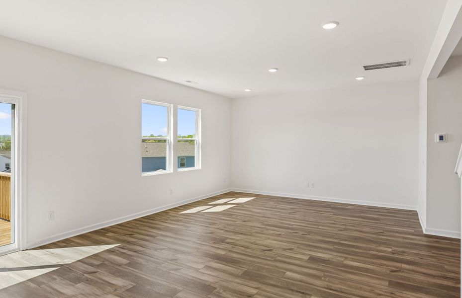 Spacious, unfurnished interior of a new home in Highlands of Carter's Station, Columbia (Image 44). Spacious, unfurnished interior of a new home in Highlands of Carter's Station, Columbia (Image 44).