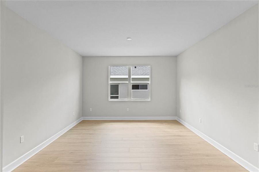 Spacious, unfurnished interior of a new home in Cresswind at Hammock Oaks, Lady Lake (Image 17).